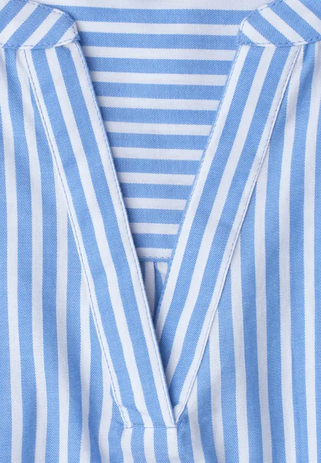 Blusentop mit Split Neck und Volants eventide blue Blusentop mit Split Neck und Volants eventide blue