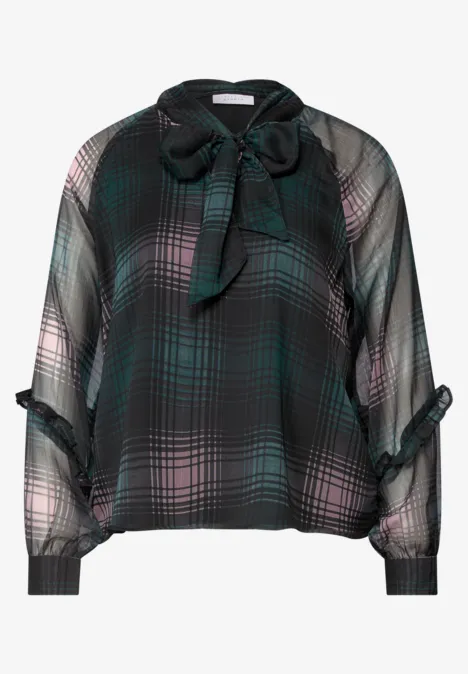 Transparent-Bluse mit kariertem Muster in dunklem Grün und Rosé, Schleife am Kragen, lange Ärmel.