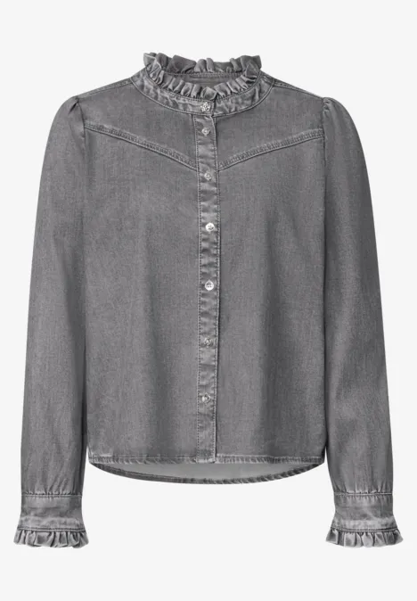 Langarm Denim Bluse mit Rüschen soft grey washed Graue Jeansbluse mit Rüschenkragen und -manschetten, durchgehender Knopfleiste und langen Ärmeln
