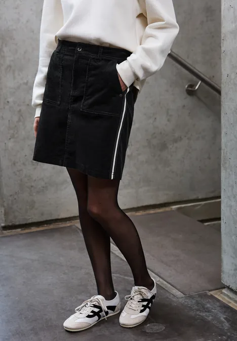 Cord-Rock mit Gallonstreifen Black