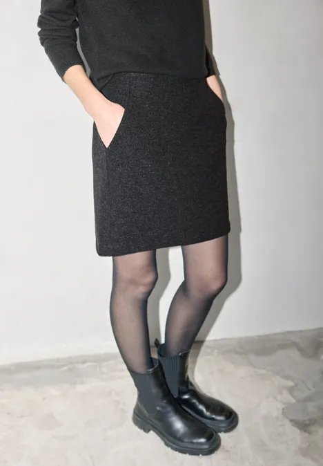 Rock in Wolloptik anthracite melange Rock in Wolloptik anthracite melange