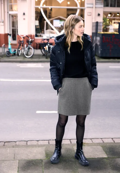 Rock in Wolloptik mineral grey mel. Rock in Wolloptik mineral grey mel.