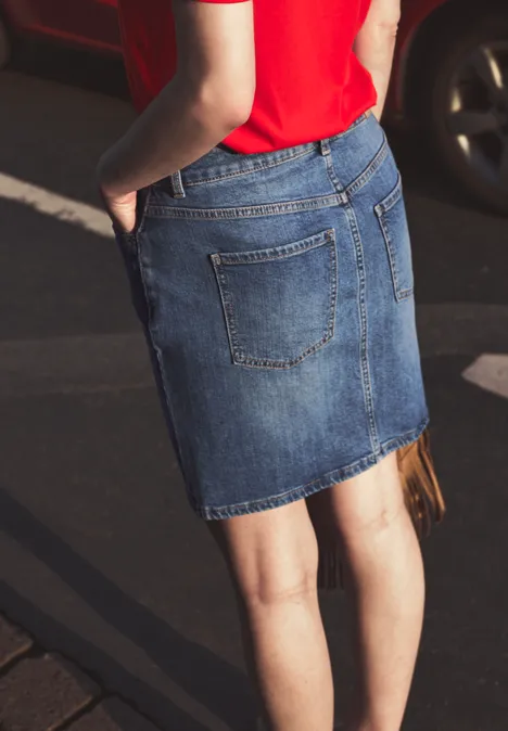 Kurzer Jeansrock im High Waist Fit light mid blue washed Kurzer Jeansrock im High Waist Fit light mid blue washed