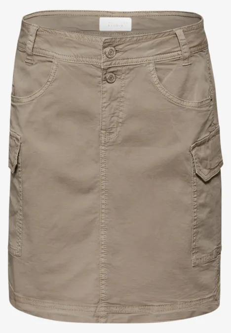 Knielange rok in cargolook silent sand