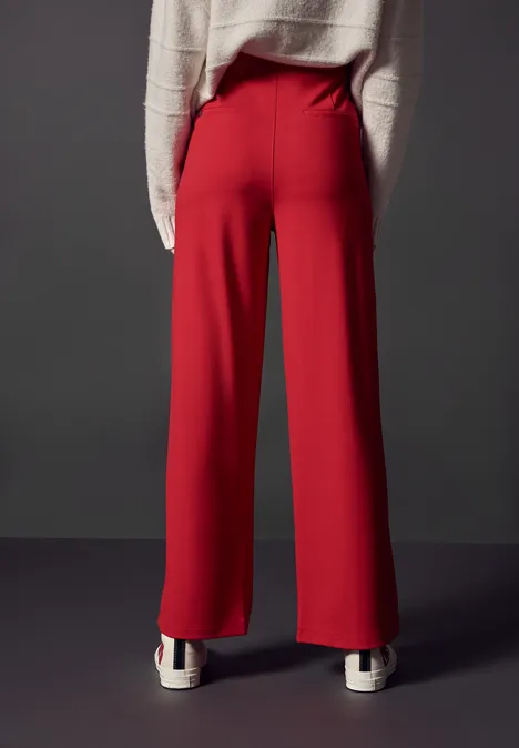 Weite Hose urban red