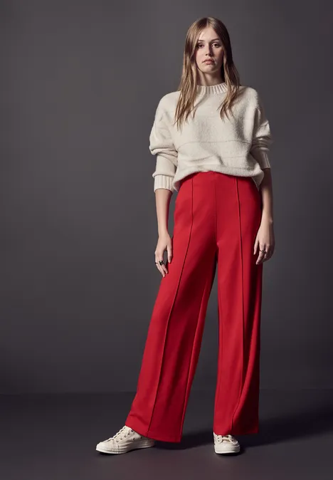 Weite Hose urban red