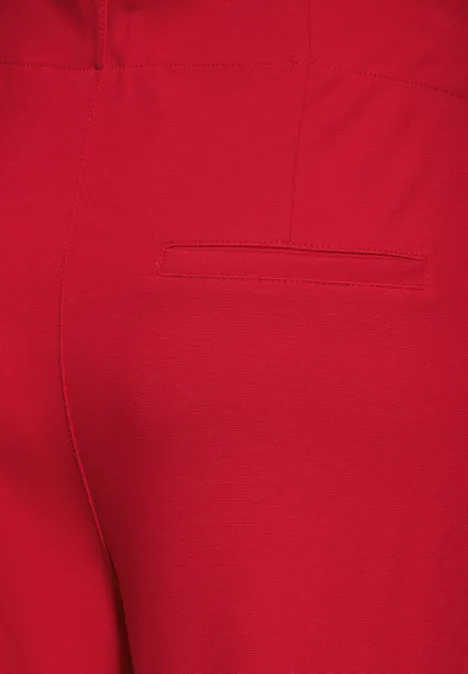 Weite Hose urban red