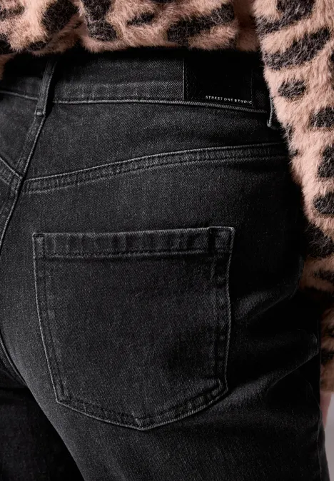 Jeans im Mom Fit Black washed