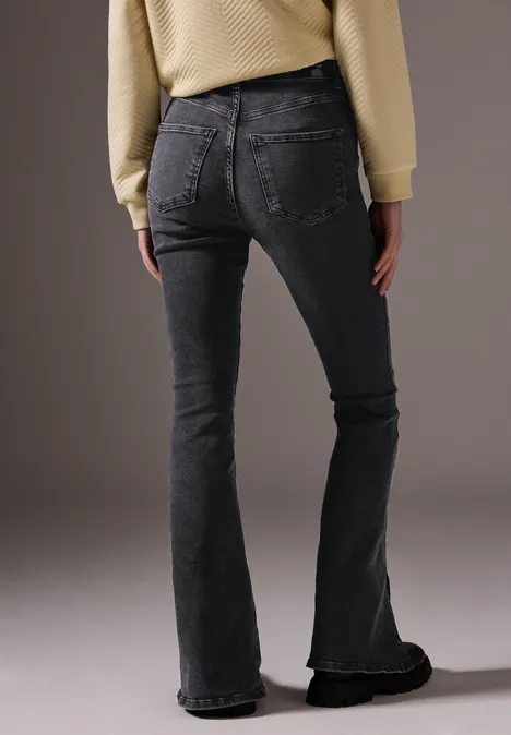 Skinny Flared Jeans Blacked Washed