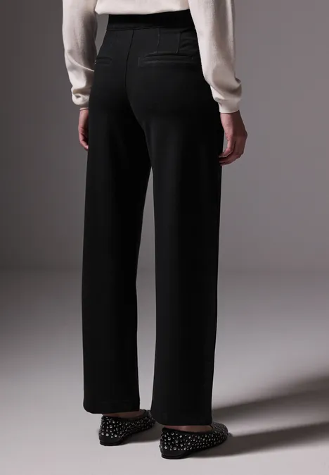 Straight Leg Hose Black