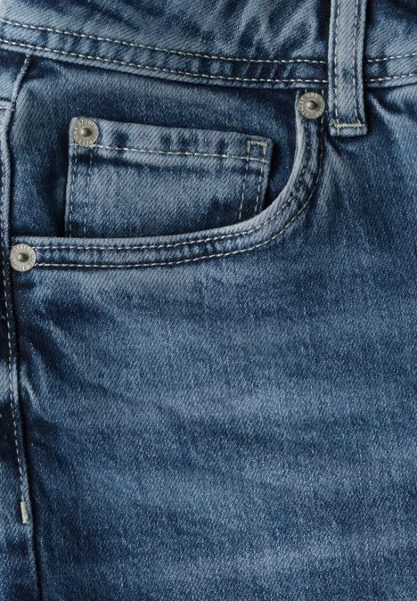 Jeans im Mom Fit Medium Blue Wash