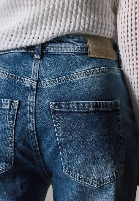 Jeans im Mom Fit Medium Blue Wash