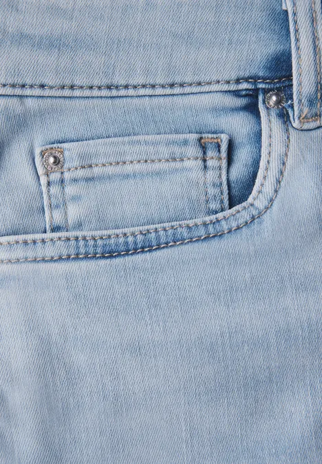 Jeansshorts im Casual Fit Ultra Bleach Random