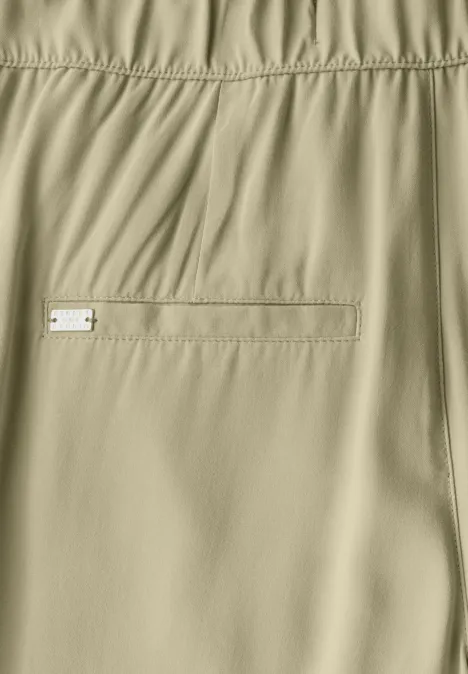 Culotte in Unifarbe arid green