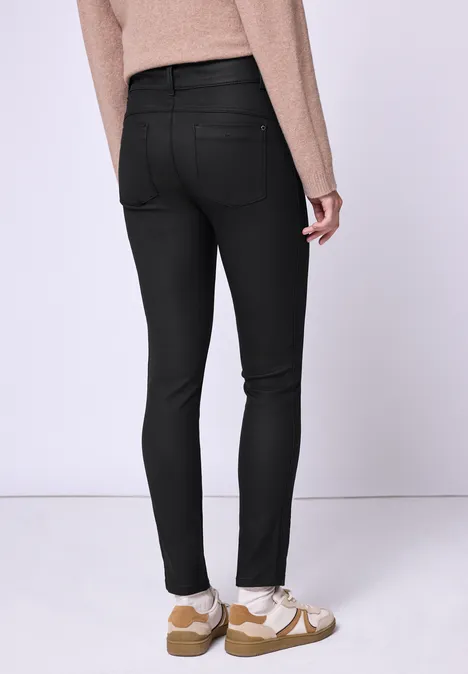 Slim Fit broek met coating Black