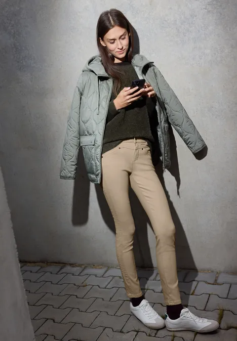 Coated Slim Fit Hose dark morn beige