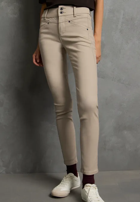 Coated Slim Fit Hose dark morn beige