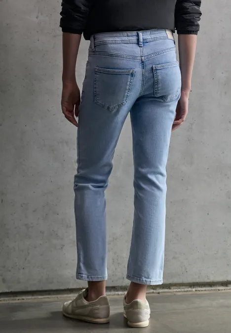 Straight Leg Jeans Ultra Bleach Wash