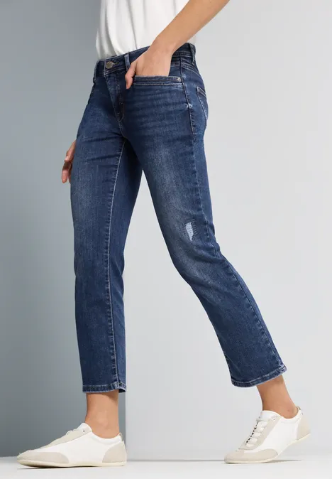 Straight Leg Jeans Dark Blue Wash