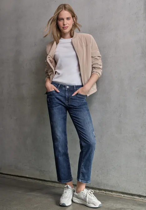 Straight Leg Jeans Dark Blue Wash