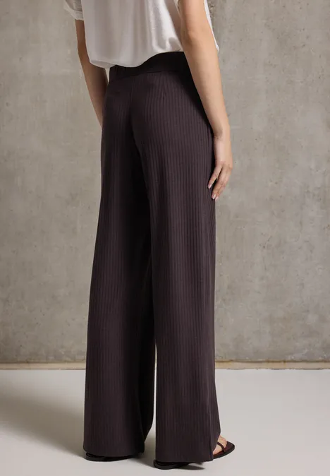 Ripp-Hose mit Schlitzen fudge red