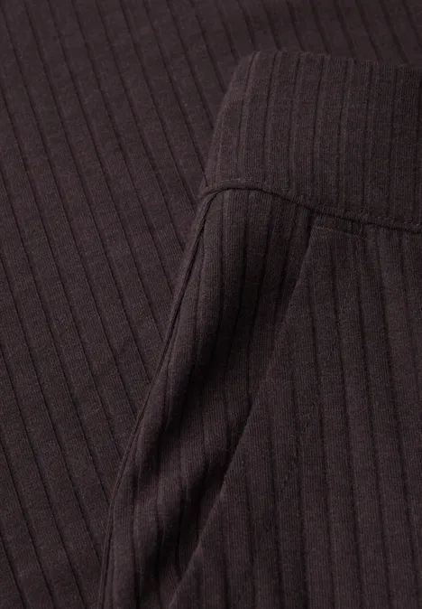 Ripp-Hose mit Schlitzen fudge red