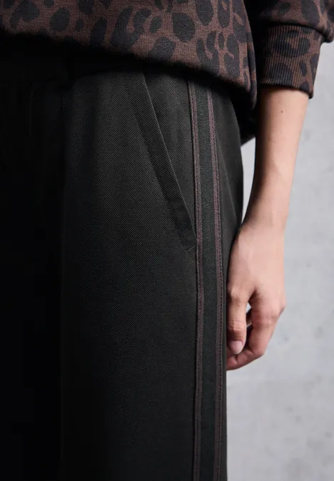 Hose mit Gallonstreifen Black