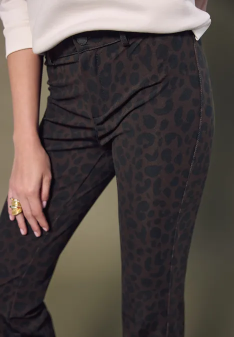 Bootcut Leo Hose dark auburn brown