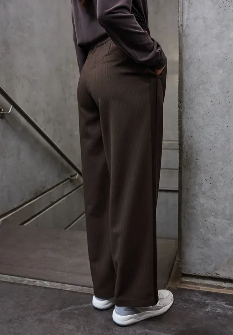 Straight Leg Hose rustic brown mel.