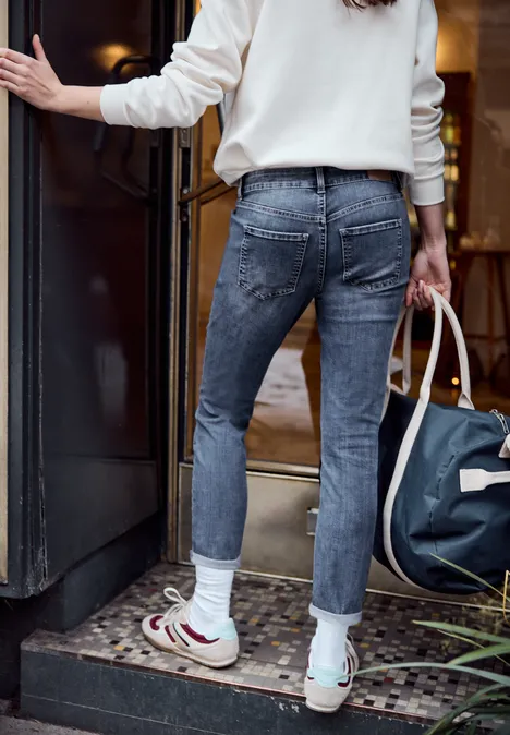 Slim Leg Jeans Medium Blue Washed