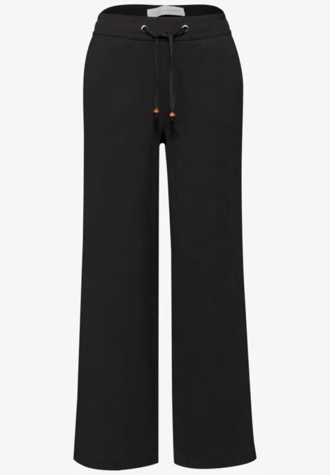 Wide Leg Hose in Crinkle Crash Struktur Black Wide Leg Hose in Crinkle Crash Struktur Black