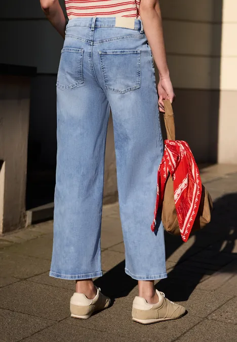 High Waist Wide Leg Jeans im Loose Fit light blue wash