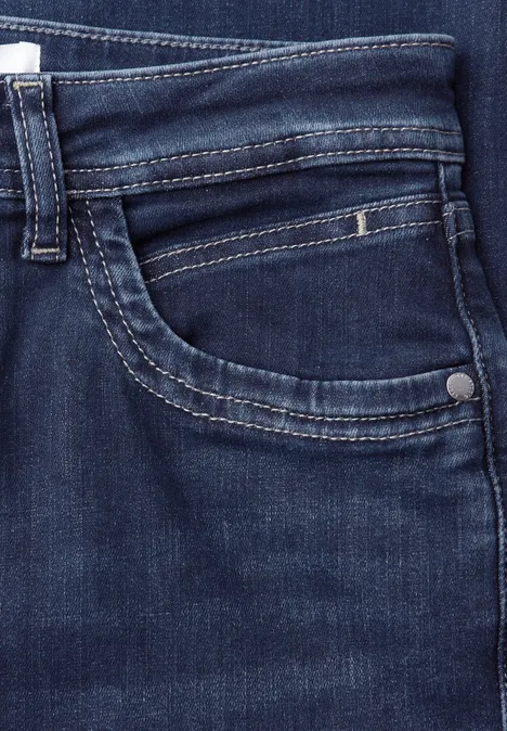 Mid Waist Kick Flare Jeans im Skinny Fit dark blue wash