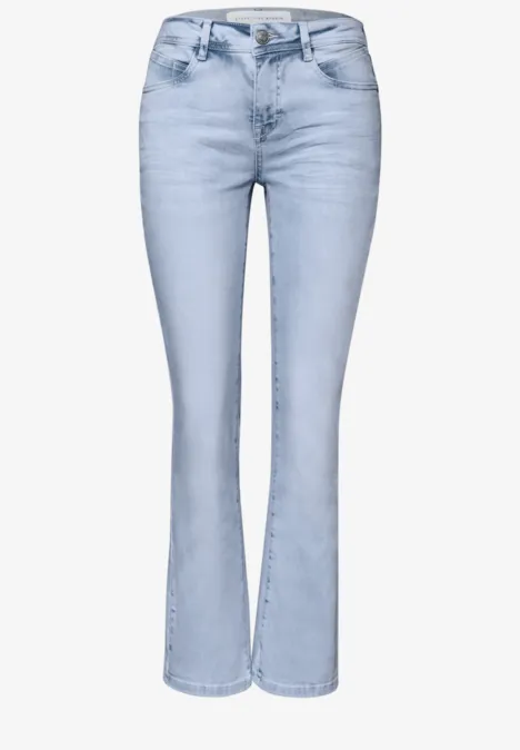 Mid Waist kick flare jeans in een Skinny Fit ultrableached wash