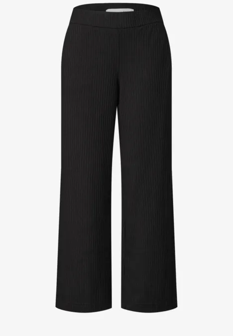 Wide Leg Hose in Rippstruktur Black Schwarze, weite Hose mit elastischem Bund, angenehmer Stoff, lässiger Look.
