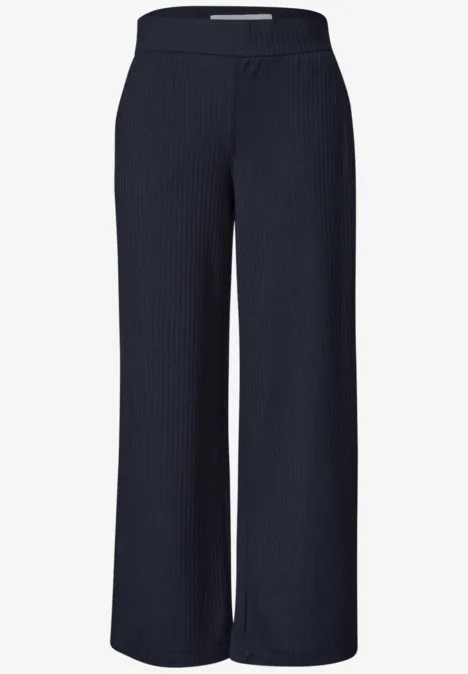 Wide Leg Hose in Rippstruktur midnight muse Weite, dunkelblaue Hose aus rippenstrukturiertem Stoff mit hohem Bund.