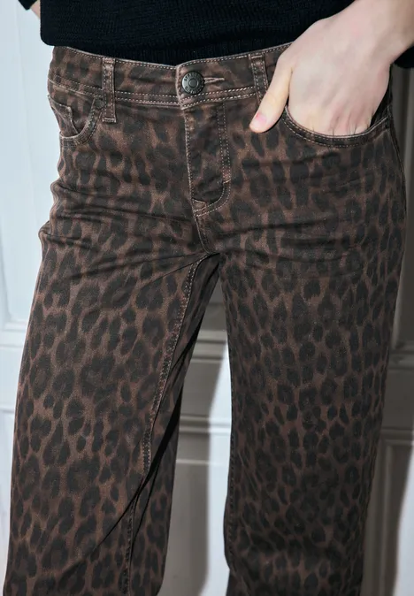 Wide Leg Leo Jeans Leo Print washed Wide Leg Leo Jeans Leo Print washed