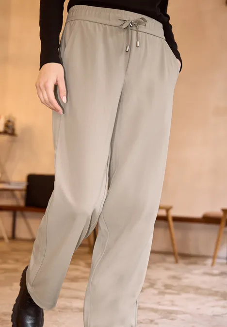 Straight Leg Hose buffed beige