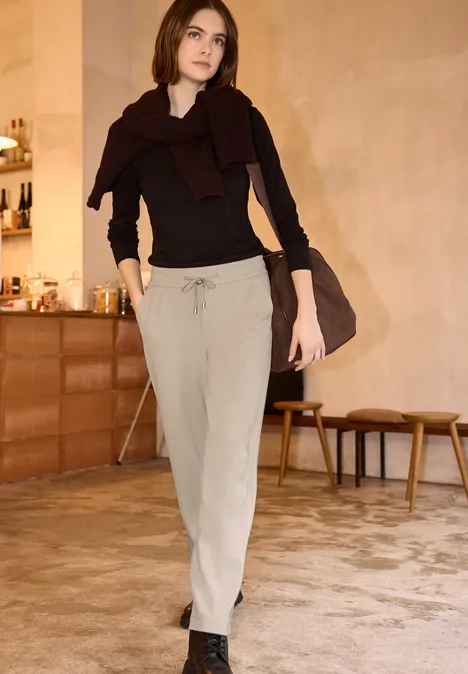 Straight Leg Hose buffed beige