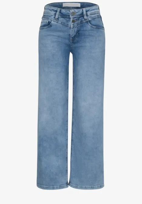 Blaue Jeanshose mit weitem Bein und hohem Bund