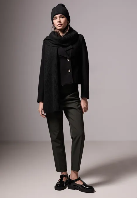 Langer Schal Black