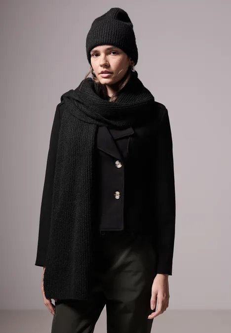 Langer Schal Black
