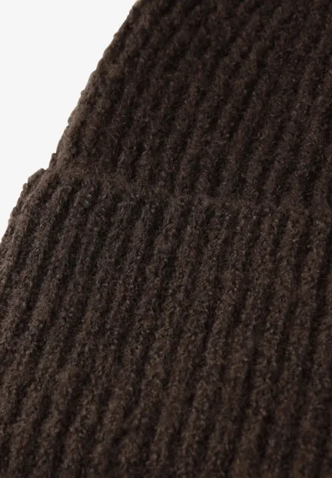 Przytulna czapka z dzianiny dark auburn brown