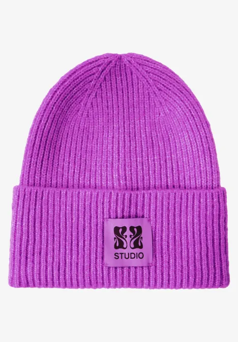 Beanie met badge floral pink