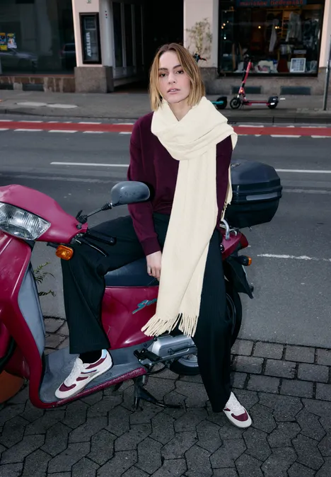 Gezellige sjaal met structuur off white