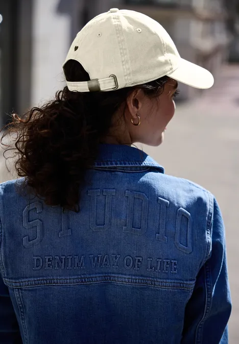 Cap aus Baumwolle mit Slogan clay sand