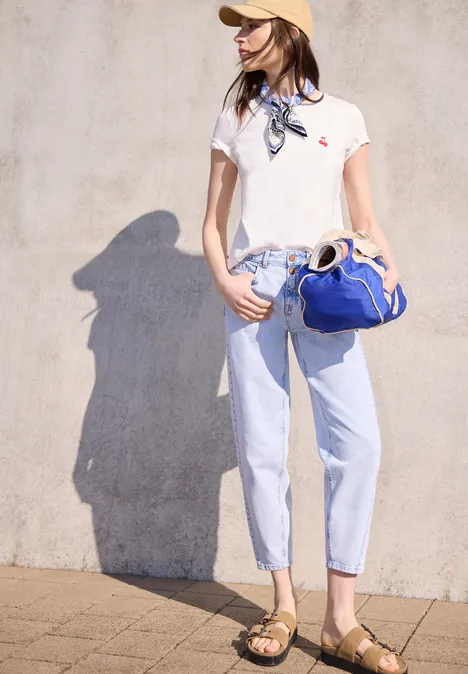 Nicki Tuch mit grafischem Muster eventide blue