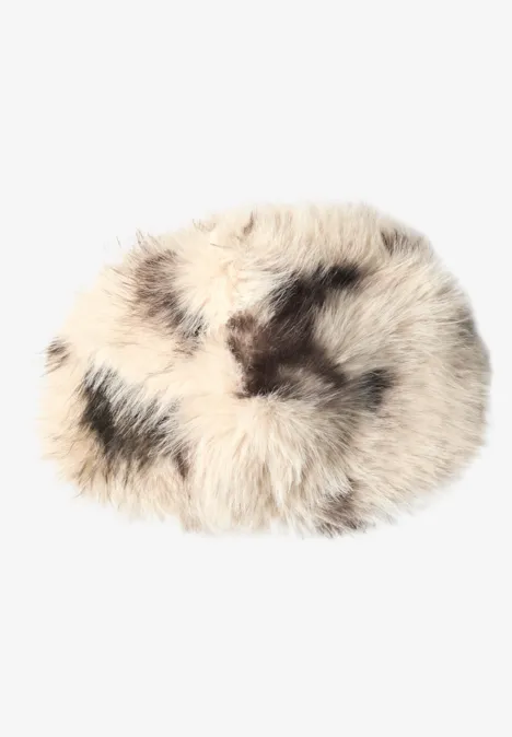 Bonnet en fausse fourrure avec motif vache smooth stone sand Bonnet en fausse fourrure avec motif vache smooth stone sand
