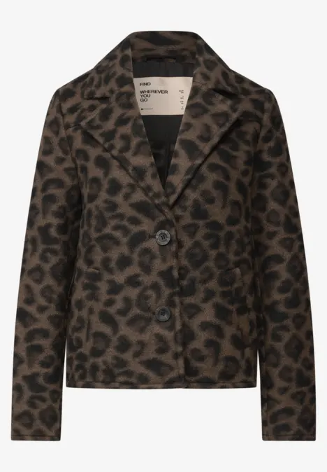 Damenjacke mit Leopardenmuster, Knöpfen und Kragen.