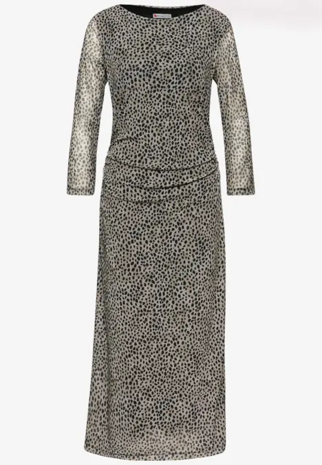 Langärmeliges Kleid mit Leopardenmuster, figurbetont und knielang.